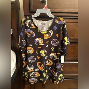 Disney Villains Scrub Top Size 2XL